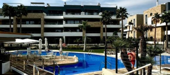 Apartamento de 3 dormitorios en Torrevieja, Spain No. 285649 9