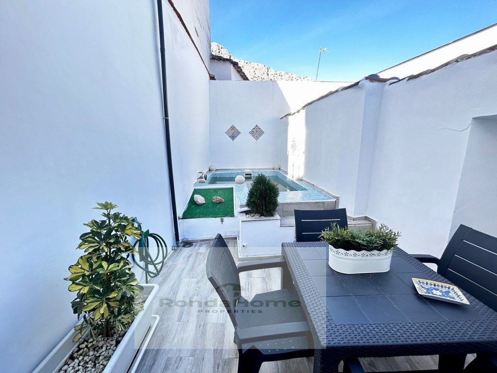 2 bedrooms House in Malaga, Spain No. 157238