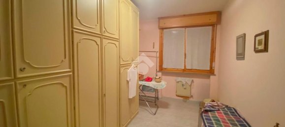 3 rooms Apartment in Parma, Italy No. 298927 15