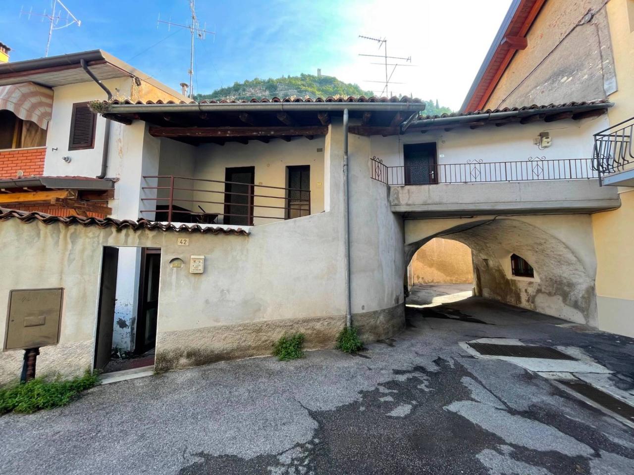 4 rooms House in Provaglio d'Iseo, Italy No. 168881