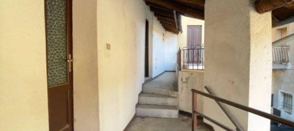 4 rooms House in Provaglio d'Iseo, Italy No. 168881 7