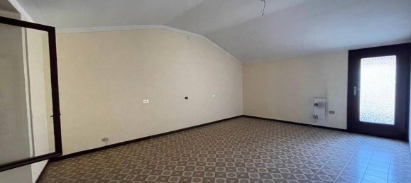 4 rooms House in Provaglio d'Iseo, Italy No. 168881 12