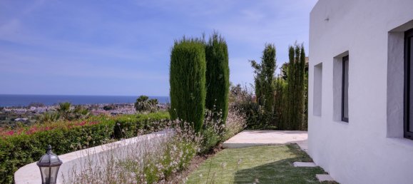 4 bedrooms Villa in Benahavis, Spain No. 4726 4