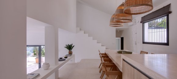 4 bedrooms Villa in Benahavis, Spain No. 4726 16