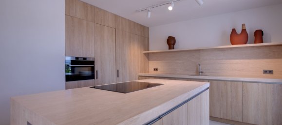 4 bedrooms Villa in Benahavis, Spain No. 4726 15