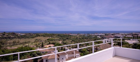 4 bedrooms Villa in Benahavis, Spain No. 4726 8