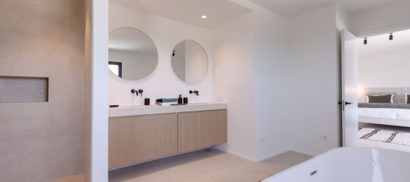 4 bedrooms Villa in Benahavis, Spain No. 4726 20