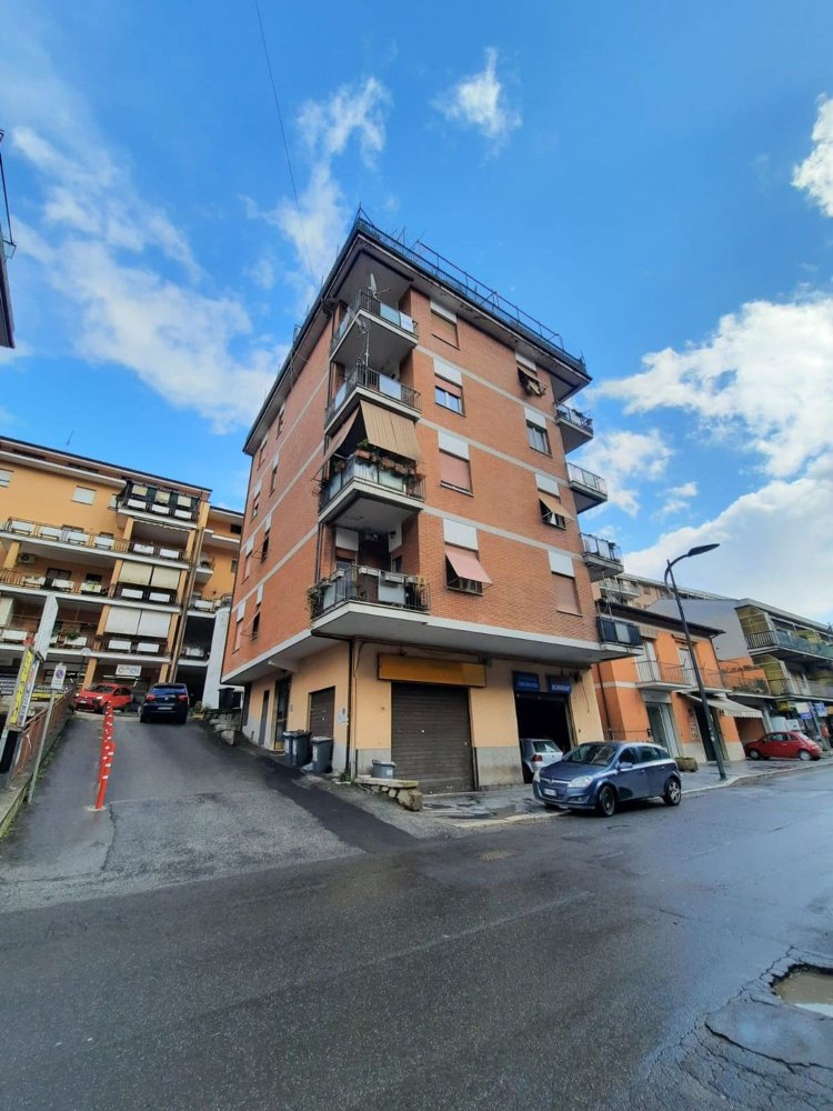 Квартира с 2 комнатами в Дзагароло, Италия № 198668