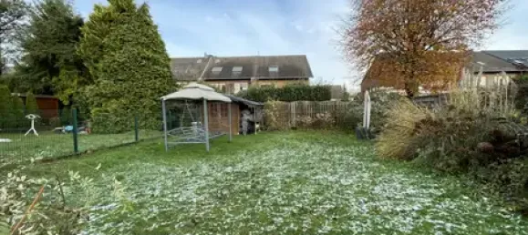 401m² Building in Neuss, Germany No. 71498 8