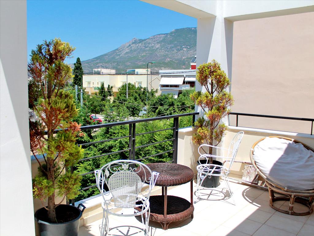 5 bedrooms Commercial property in Loutraki, Greece No. 7063