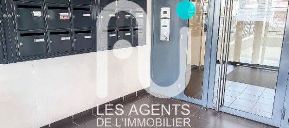 3 bedrooms Apartment in Bois-Colombes, France No. 183668 10