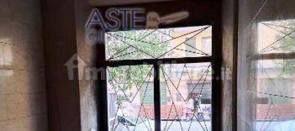 2 Schlafzimmer Wohnung in Genoa, Italy, Nr. 262358 3