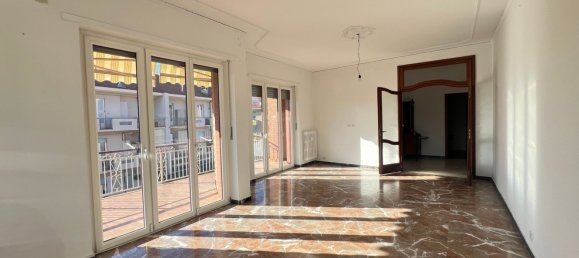 4-Zimmer Wohnung in Moncalieri, Italy, Nr. 77642 2