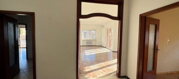 4-Zimmer Wohnung in Moncalieri, Italy, Nr. 77642 5