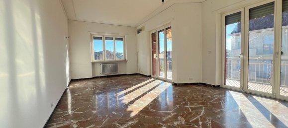 4-Zimmer Wohnung in Moncalieri, Italy, Nr. 77642 4
