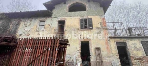 5 bedrooms House in Alice Bel Colle, Italy No. 258560 2