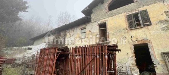 5 bedrooms House in Alice Bel Colle, Italy No. 258560 3