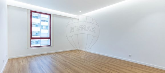 3 bedrooms Apartment in Lisbon, Portugal No. 123347 21