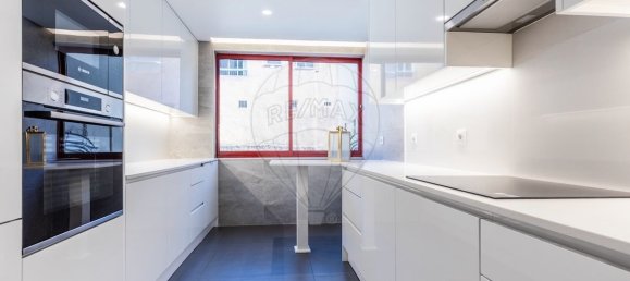 3 bedrooms Apartment in Lisbon, Portugal No. 123347 9