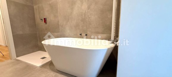 Квартира с 2 спальнями в Бергамо, Италия № 276334 7