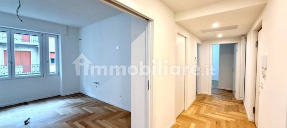 Квартира с 2 спальнями в Бергамо, Италия № 276334 5