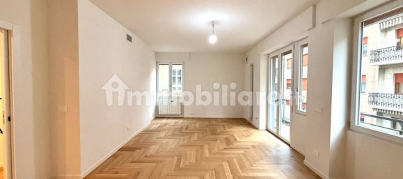 Квартира с 2 спальнями в Бергамо, Италия № 276334 2