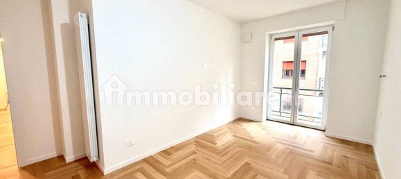 Квартира с 2 спальнями в Бергамо, Италия № 276334 14