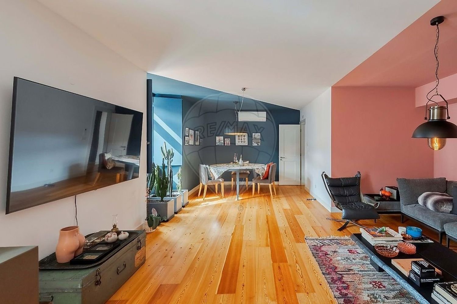 3 bedrooms Apartment in Lisbon, Portugal No. 136135