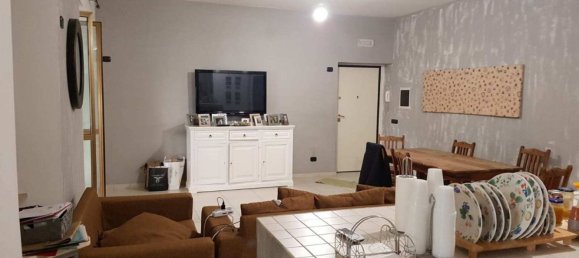 Apartamento de 3 habitaciónes en Latina, Italy No. 298807 3