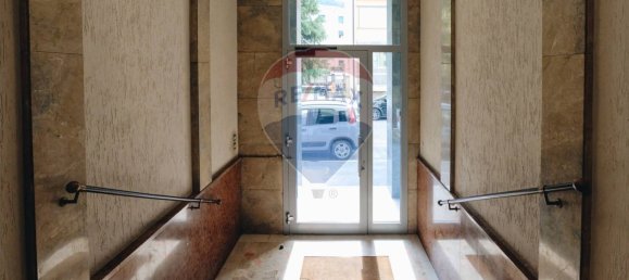 2-salle Appartement à Brescia, Italy No. 282394 11