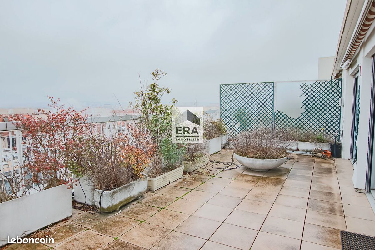 2 chambres Appartement à Montrouge, France No. 165473