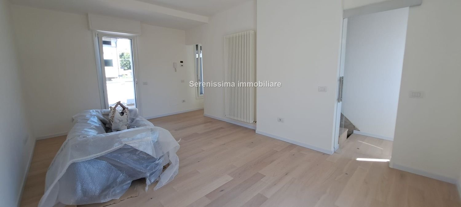 3 rooms Apartment in Pesaro, Italy No. 260534