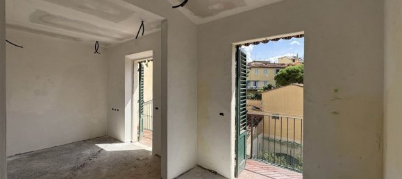 3 bedrooms Apartment in Florence, Italy No. 333928 10