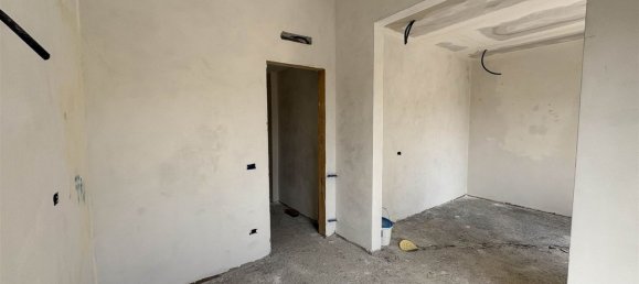 3 bedrooms Apartment in Florence, Italy No. 333928 11