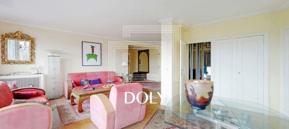 Квартира с 3 спальнями в Париж, Франция № 285162 3