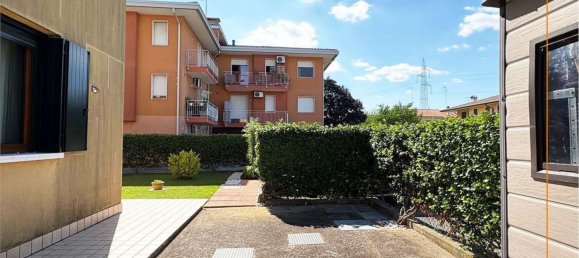 3 rooms Apartment in Salgareda, Italy No. 258760 16