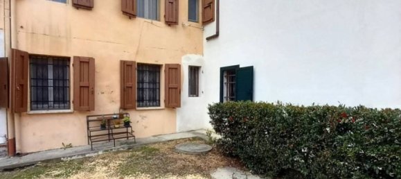 3غرفة منزل في Ferrara, Italy رقم 204082 21