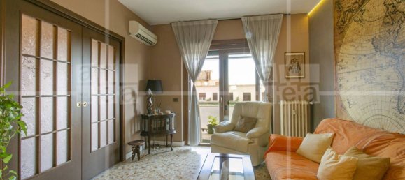 2 bedrooms Apartment in Rome, Italy No. 311760 3