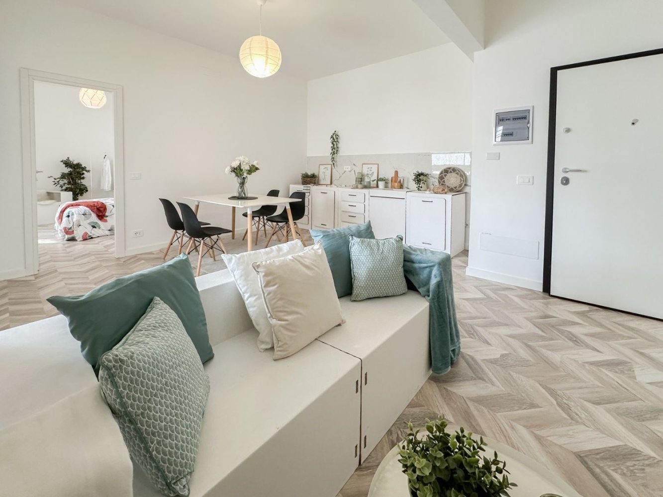 2 rooms Apartment in Rome, Italy No. 16908