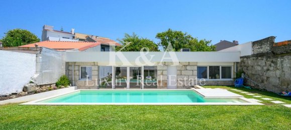 4 bedrooms House in Porto, Portugal No. 205515 2