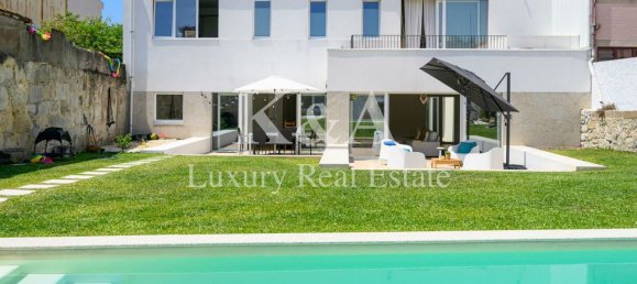 4 bedrooms House in Porto, Portugal No. 205515 3