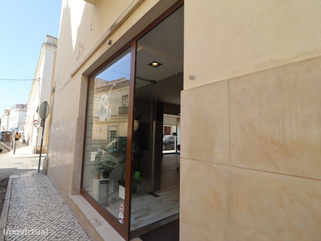 88m² Commercial property in Figueira da Foz, Portugal No. 290009