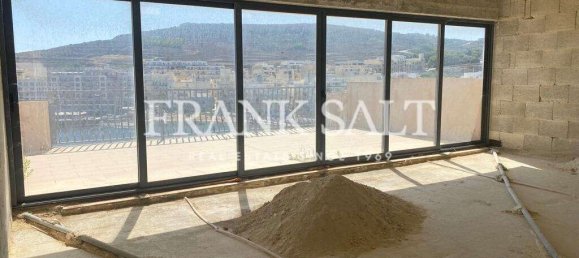 3 bedrooms Penthouse in Marsalforn, Malta No. 1023 3