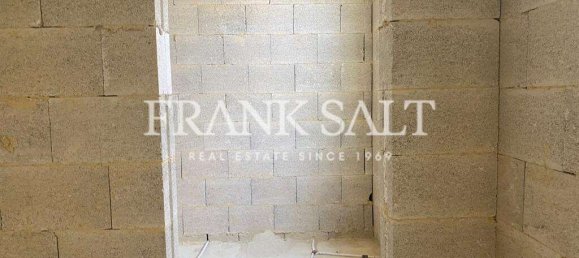 3 bedrooms Penthouse in Marsalforn, Malta No. 1023 6