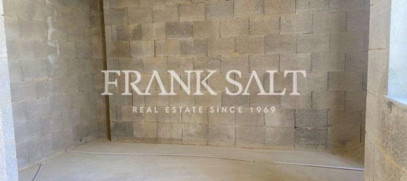 3 bedrooms Penthouse in Marsalforn, Malta No. 1023 5