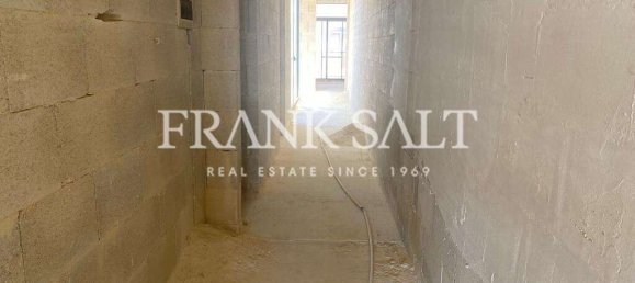 3 bedrooms Penthouse in Marsalforn, Malta No. 1023 8