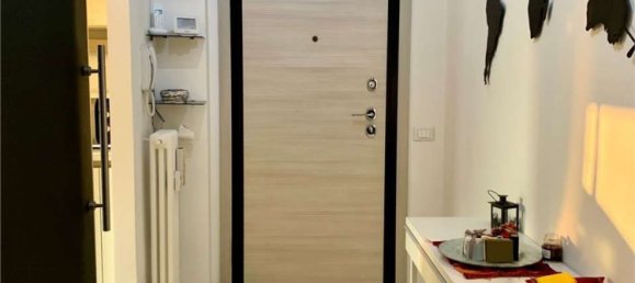 5 rooms Apartment in Treviso, Italy No. 91753 2