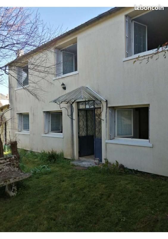 Casa de 3 dormitorios en Martizay, France No. 83541