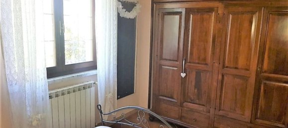 6 rooms Apartment in Fivizzano, Italy No. 74682 22