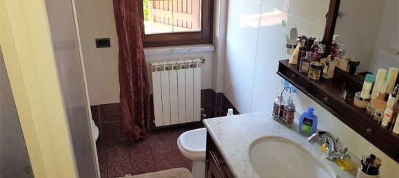 6 rooms Apartment in Fivizzano, Italy No. 74682 23